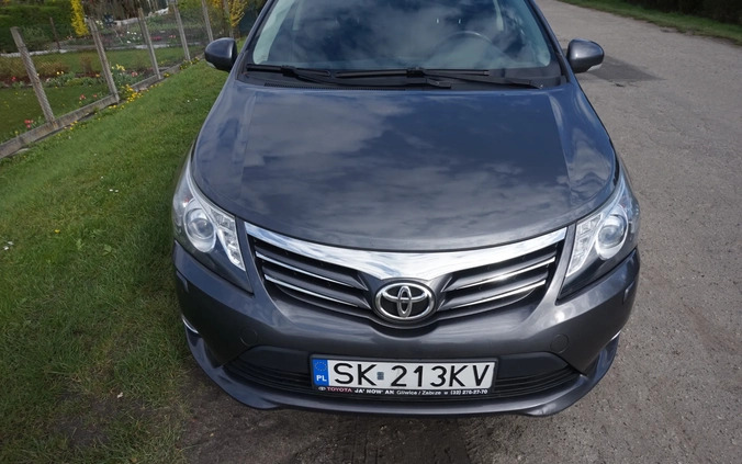 Toyota Avensis cena 19000 przebieg: 339000, rok produkcji 2013 z Gliwice małe 106